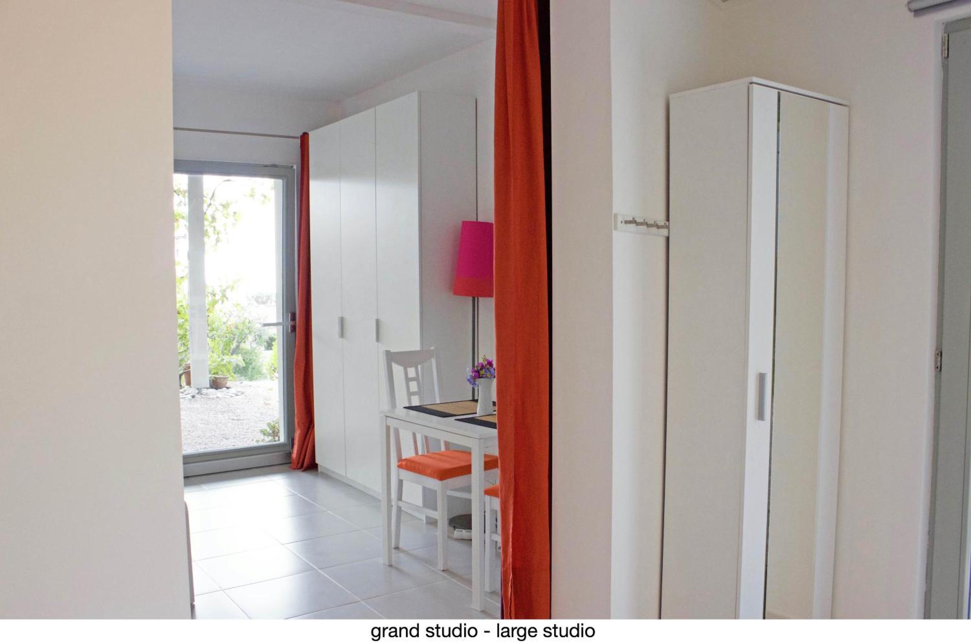 456 Chemin De La Pinede Apartment Menton Exterior photo
